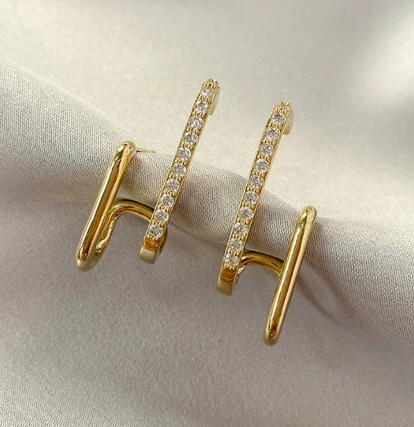 18K Gold Claw Earrings with Crystal