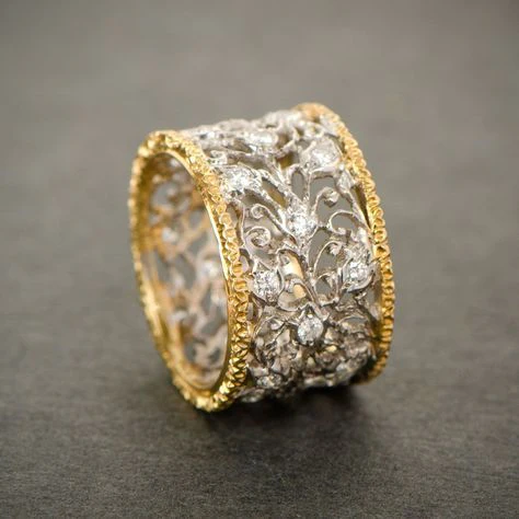 Ivy Ring in Vintage Zirconium