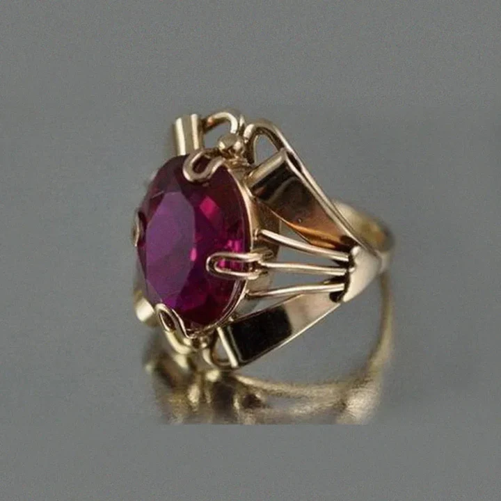 Vintage Gold Garnet Ring with Crystal