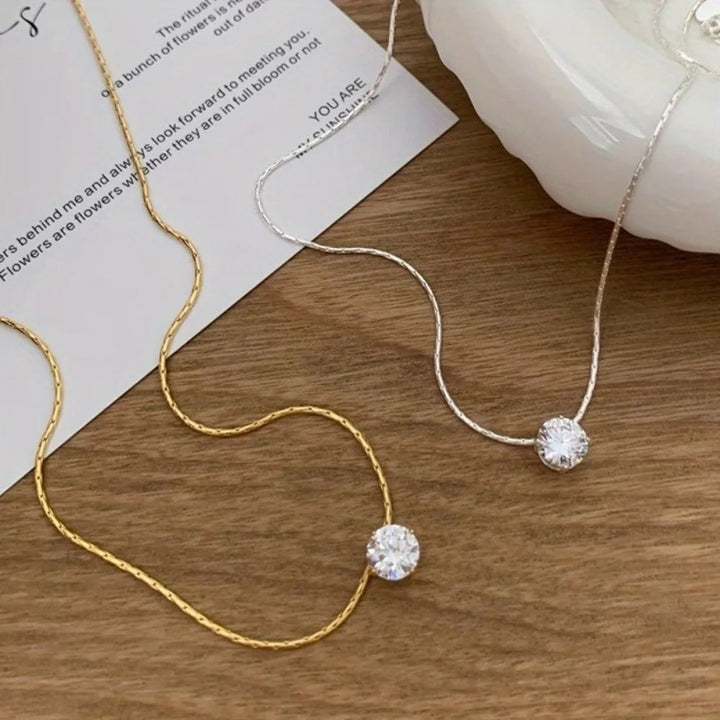 Moissanite Necklace by Cléa