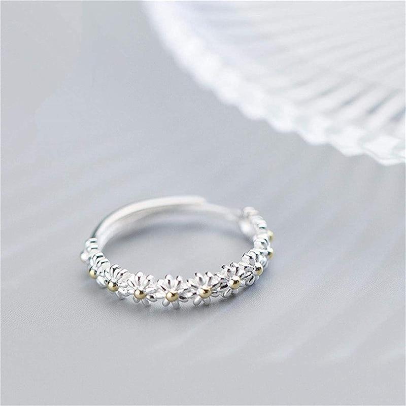 Adjustable Silver Ring with Daisy Embellishments