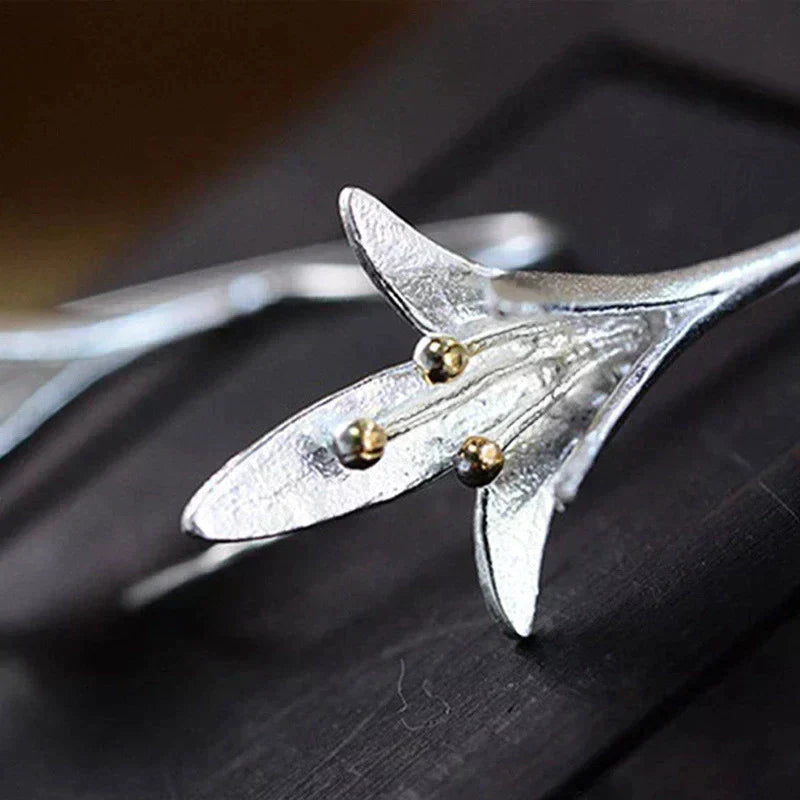 Floral Design Silver Earrings