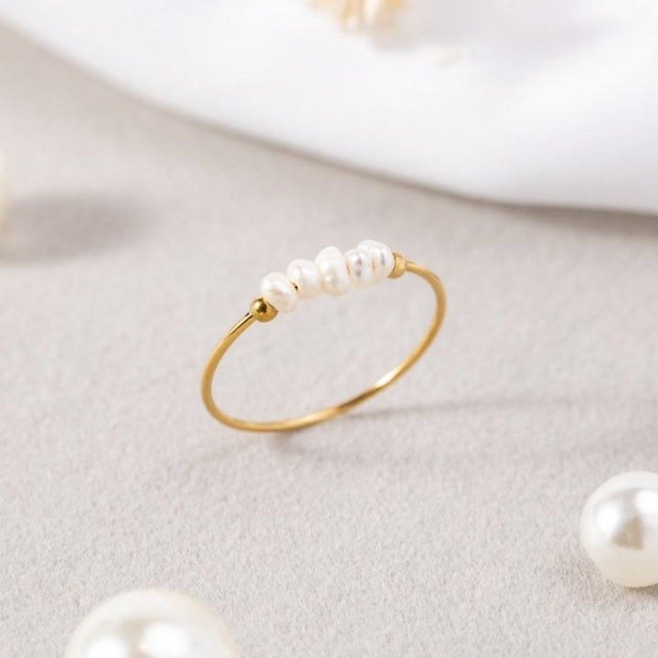 Classic Ring with Freshwater Pearls